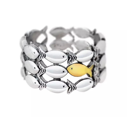 “Swim With The Fishes” Ring