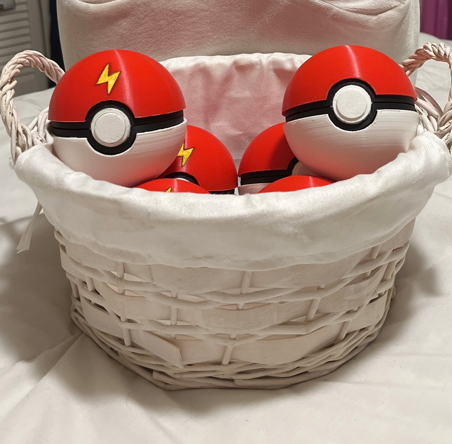 3D Printed Pokéball with Pokémon