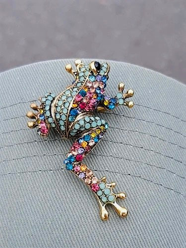 Tree Frog Rhinestone Brooch