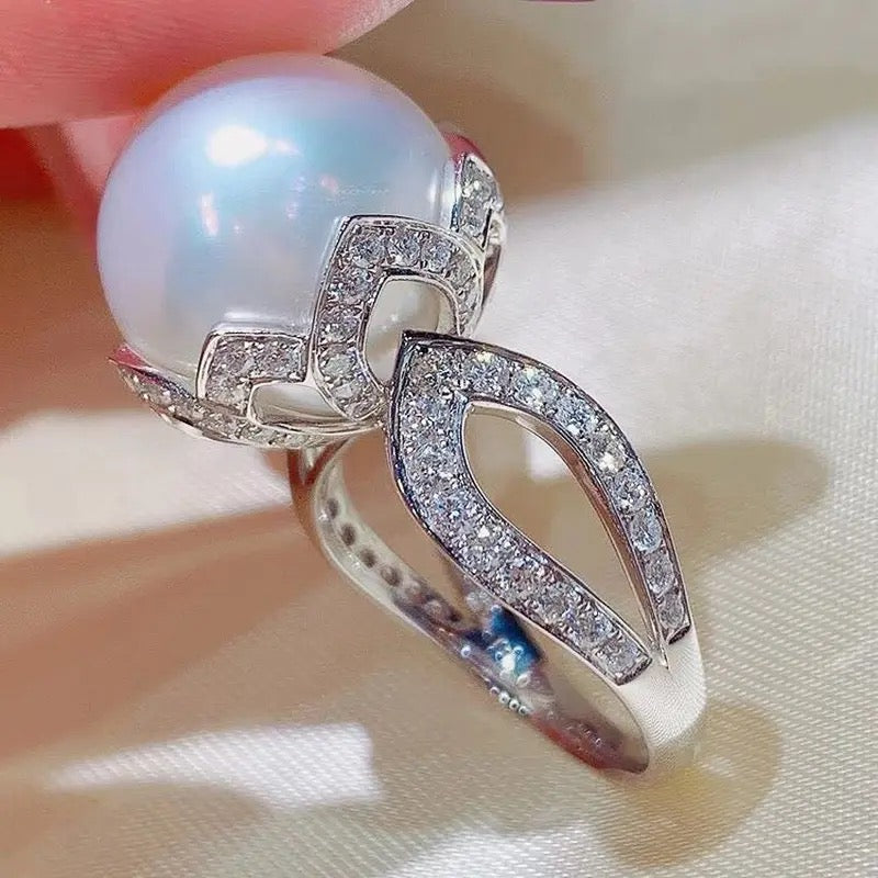 Elegant Engagement Princess Pearl Ring