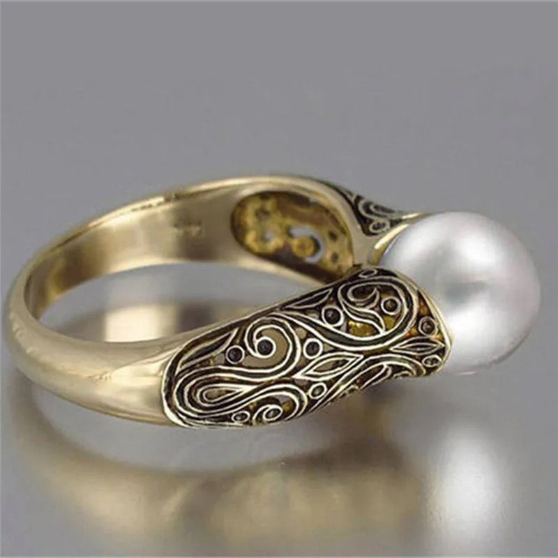 Vintage Simulated Pearl Detailed Ring