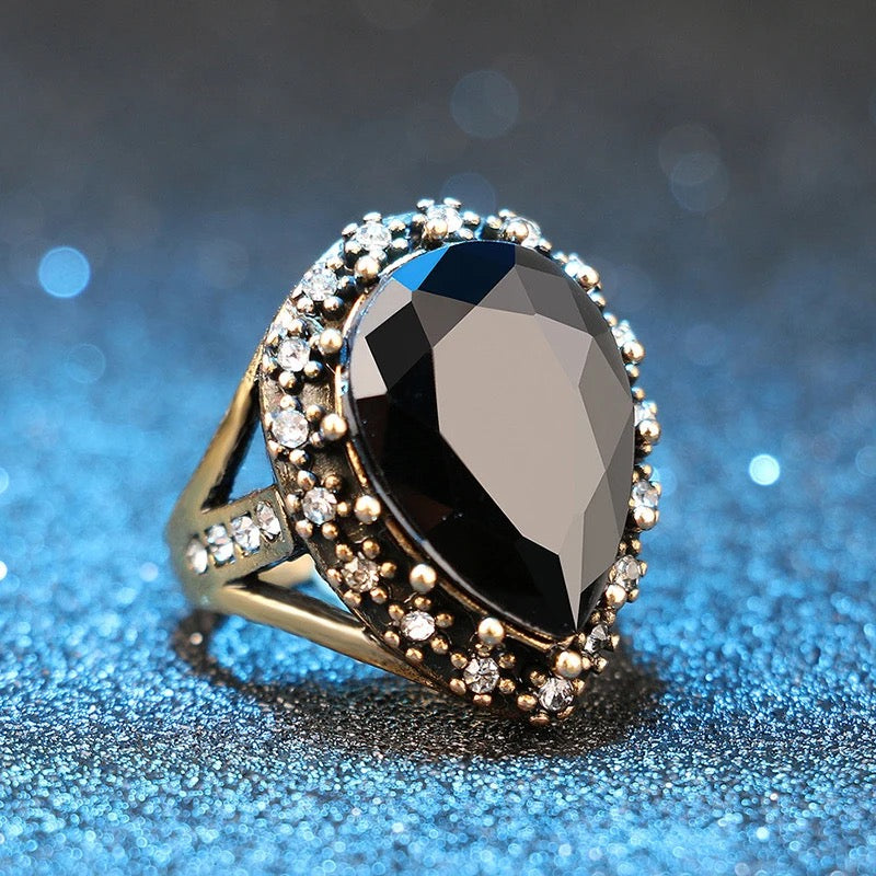 Vintage Black Beauty Resin Ring