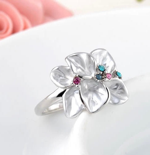 Frosted Poinsettia Ring