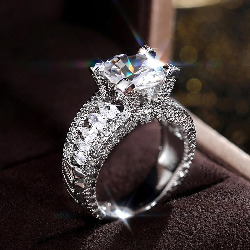 Luxury Zirconia Crystal Engagement Ring