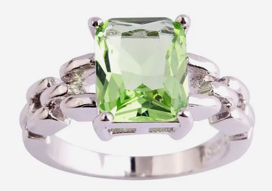 Pretty Peridot Birthstone Ring